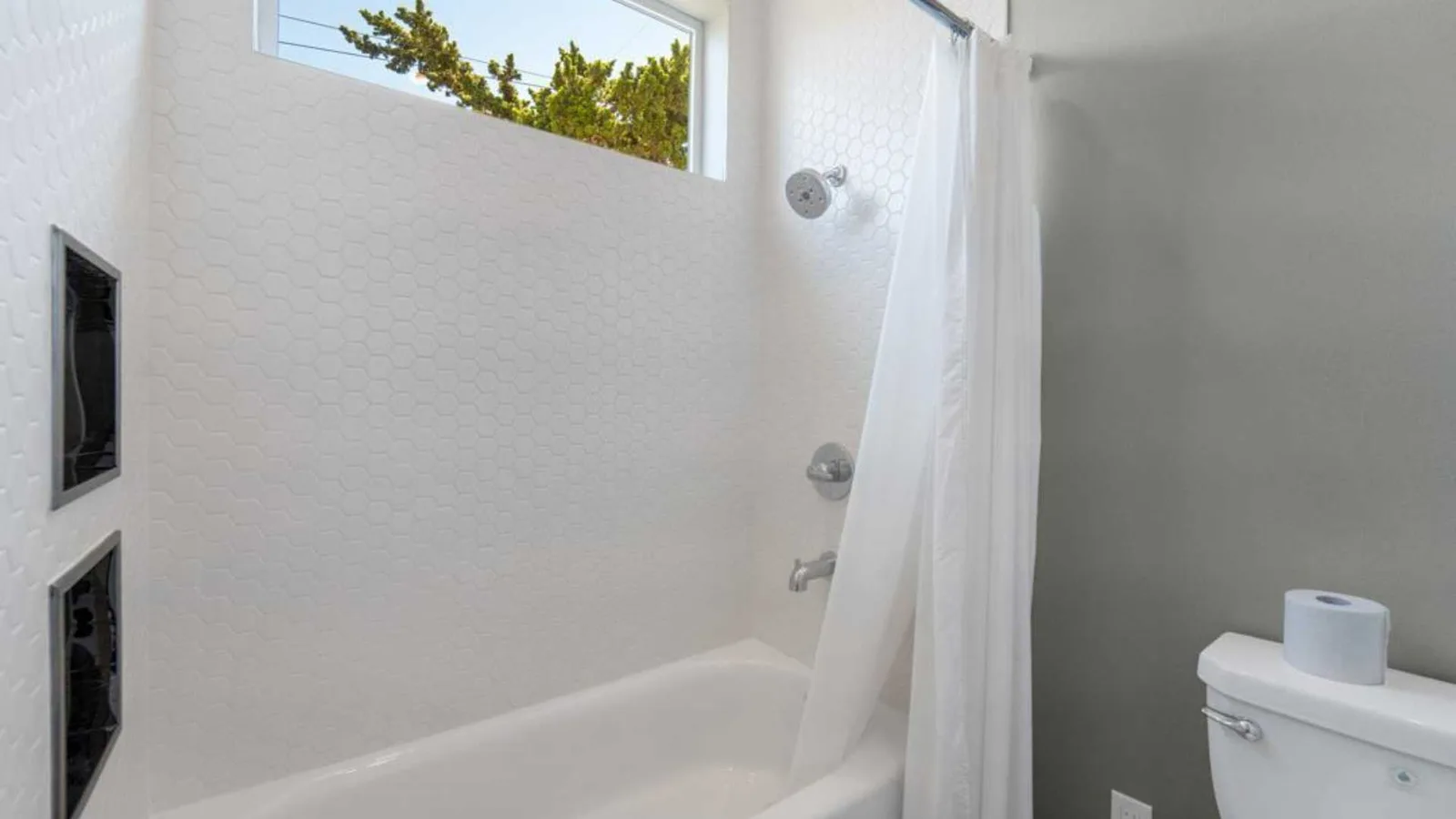 bathroom in 1000 sq ft 3 bed 2 bath ADU