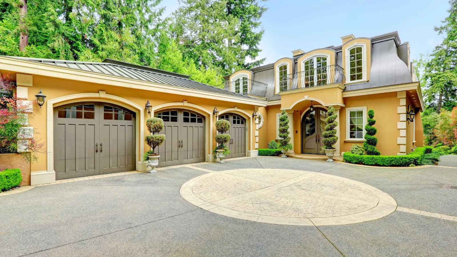 Carriage house ADU above a detached garage