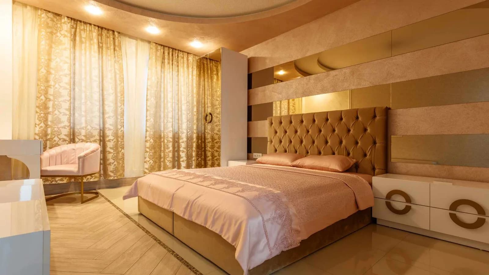 Hollywood style studio decor