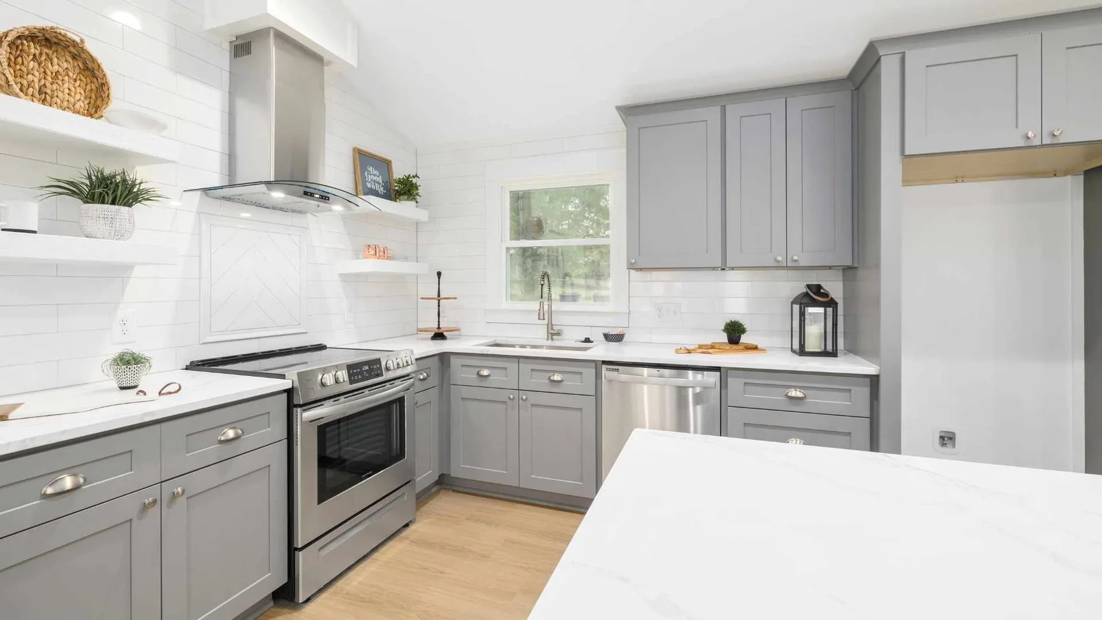 kitchen design with open shelves