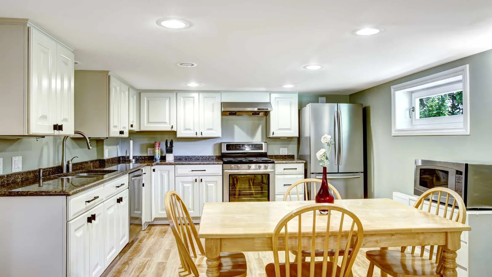 Mother in law suite kitchen and dining area