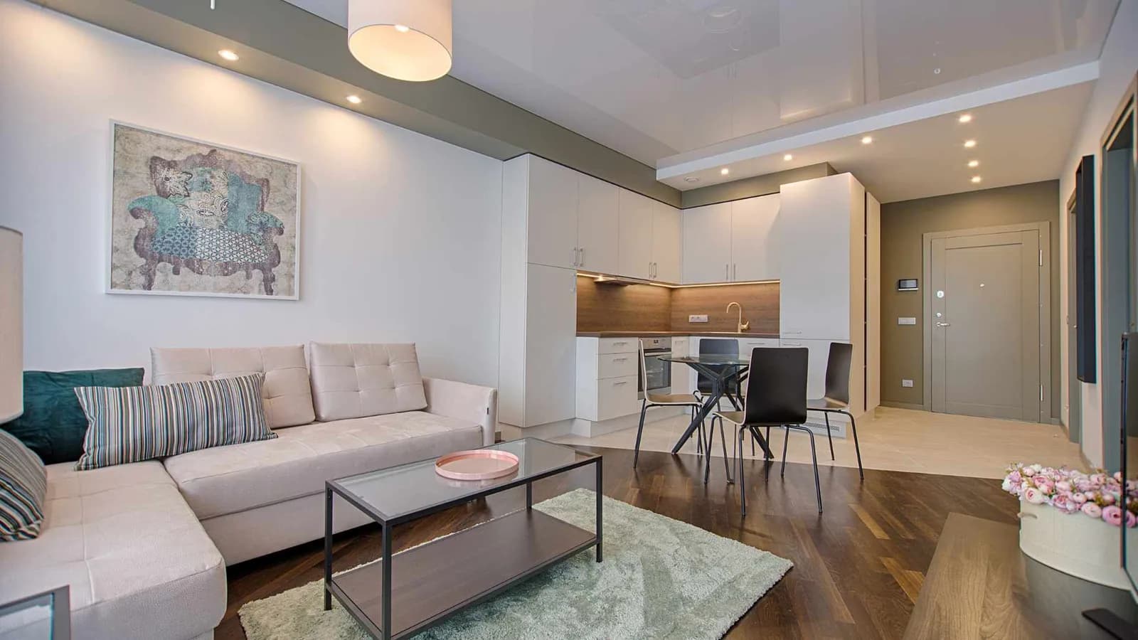 Multifunctional rooms in tiny house interior design