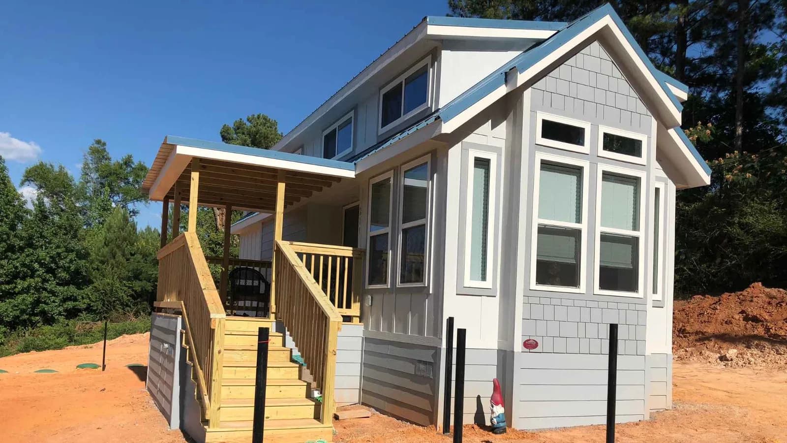 Permanent steps to tiny home on wheels